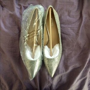 Size 8.5 Michael Kors glitter kitten heels